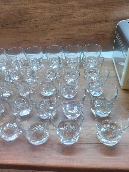 Продавам оригинални чаши johnnie walker chivas regal martini