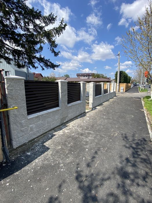 Execut garduri din beton plasa sau tabla