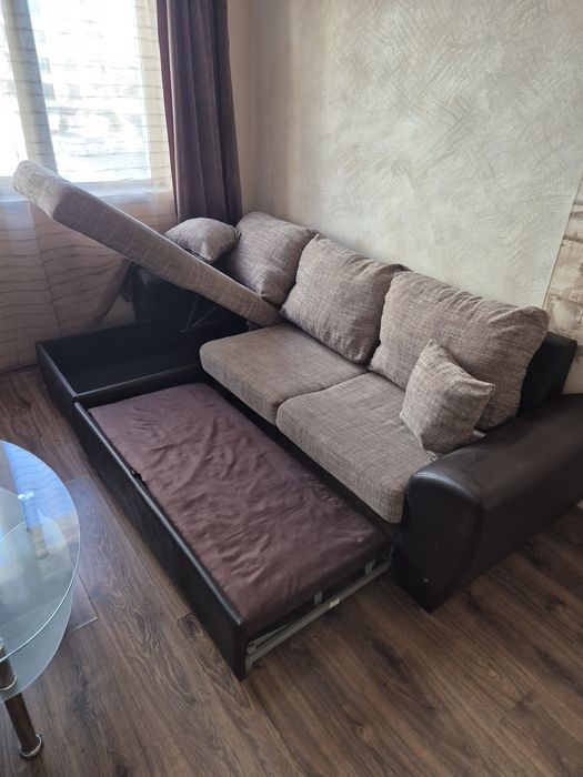 Разтегателен диван