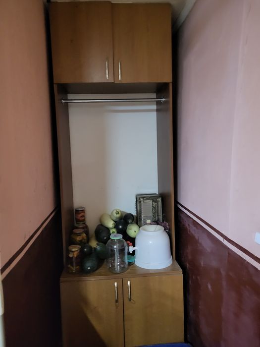 Продам шкаф в прихожую