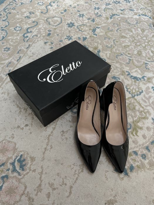 Женские лакированные туфли