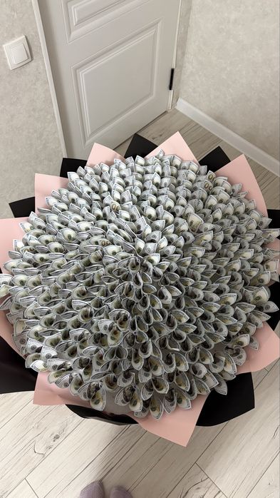 Денежный букет цветы