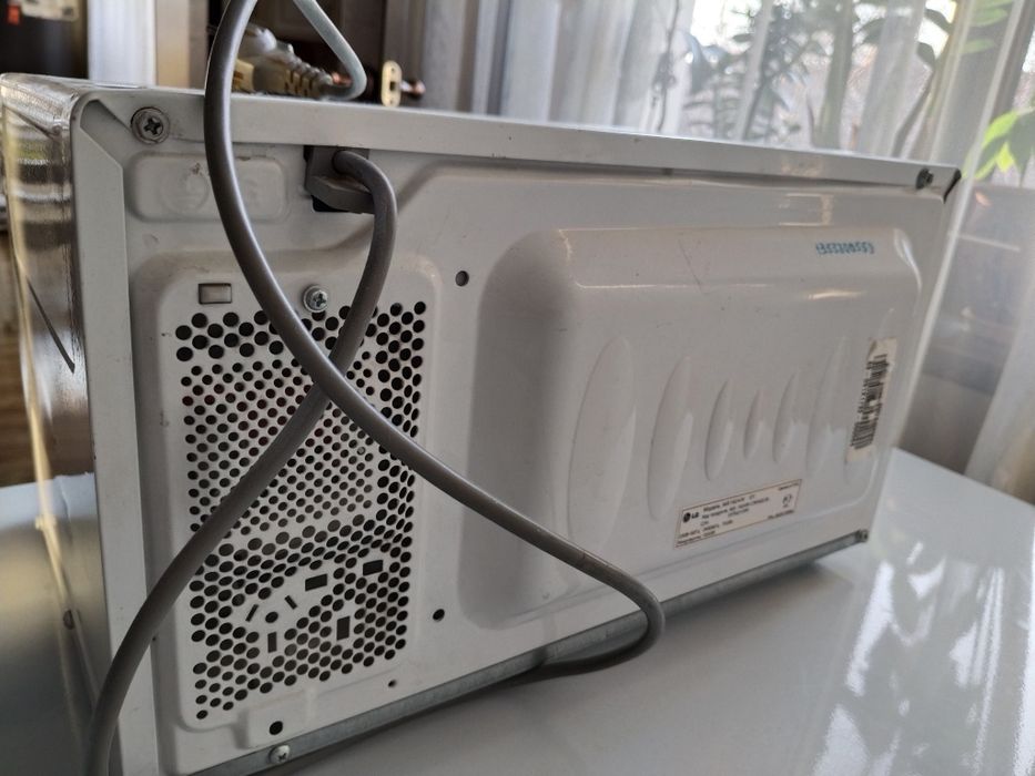 Микроволновка б/у не разогревает