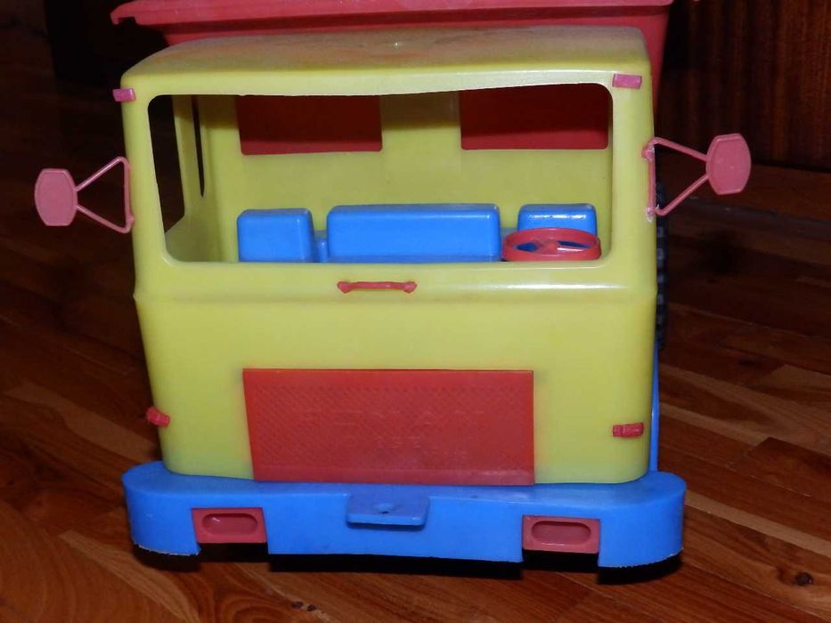 Детски играчки различни цени