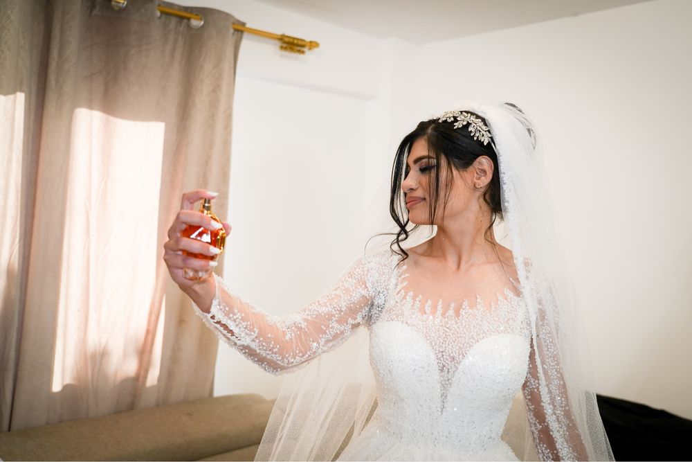 Rochie de mireasa impecabila cu tot cu diadema si voal