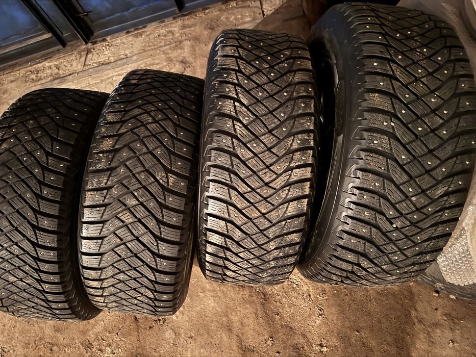 Продам зинмюю резину R18