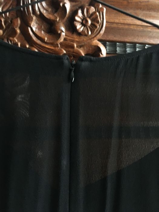 Малка черна рокля с къс ръкав на Express