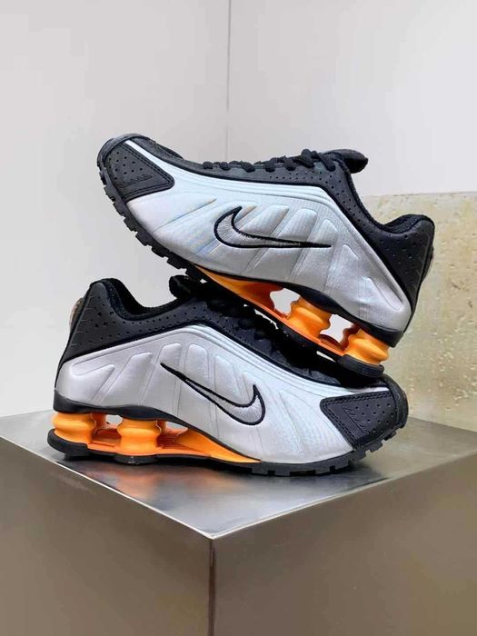 Нови мъжки маратонки Nike Air Max Shox R4 Bright Mandarin