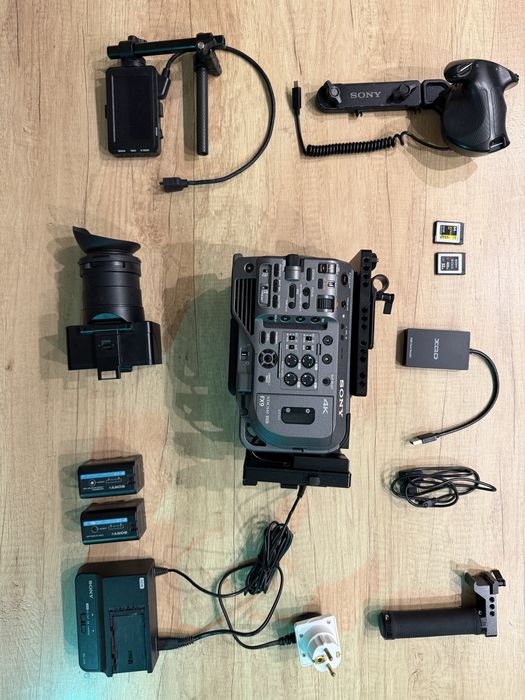 Se vinde cameră SONY FX9