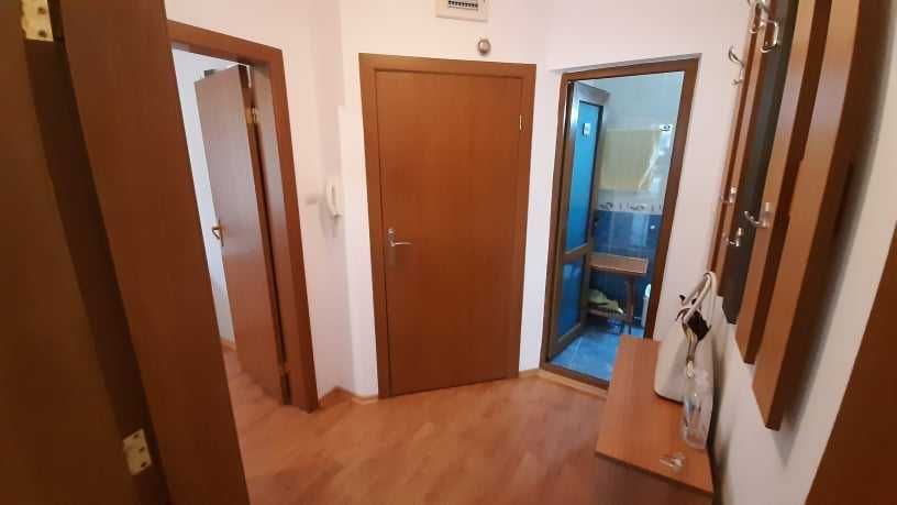 Дава се под наем Двустаен апартамент в Бургас, Център - 70 кв.м за 114.75 € - Снимка #6