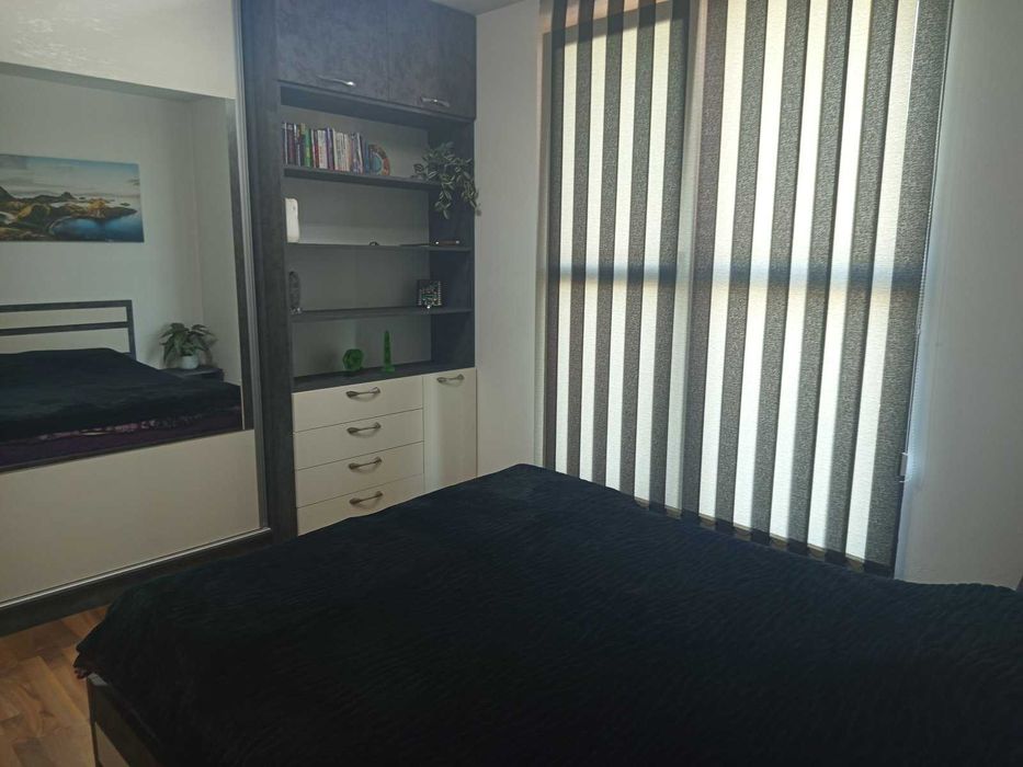 Отдава под наем тристаен апартамент до Манастира