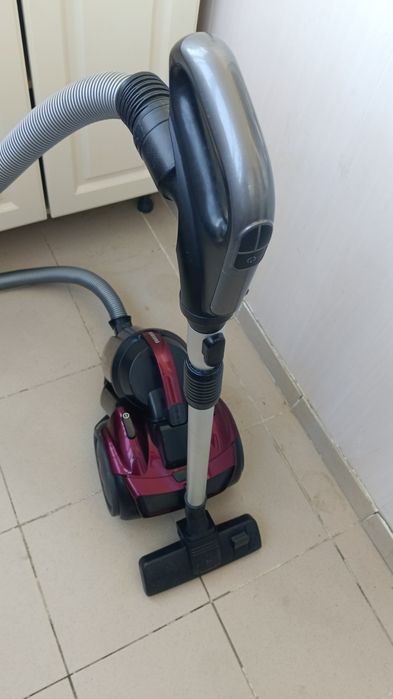 Пылесос Samsung 2100w