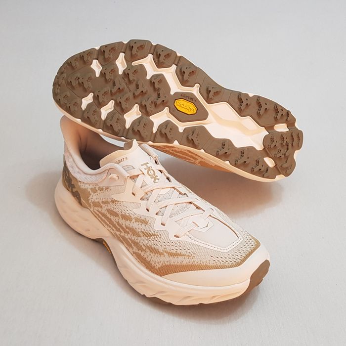 HOKA One One Speedgoat 5 pantofi Noi sport alergat culoarea bej 42 2/3