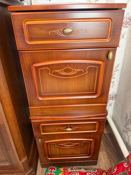 Продам спальный гарнитур