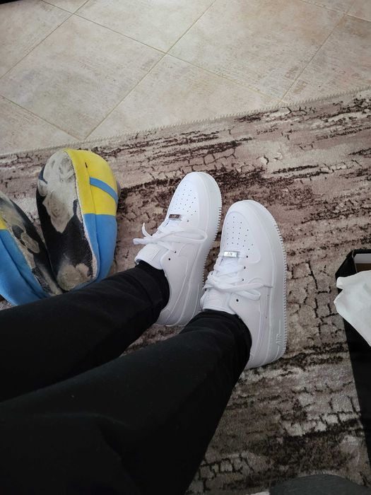 Маратонки Nike Air Force 1 ’07 Low – Triple White