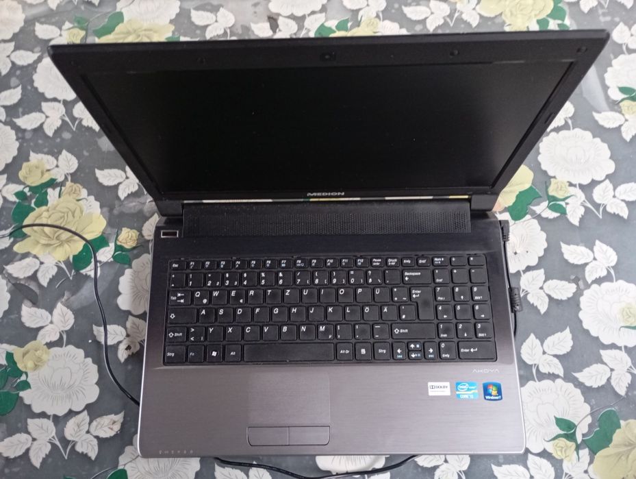 Laptop Medion Akoya i3 2370m