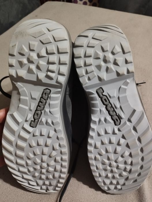 Cizme zăpadă Lowa Barina goretex