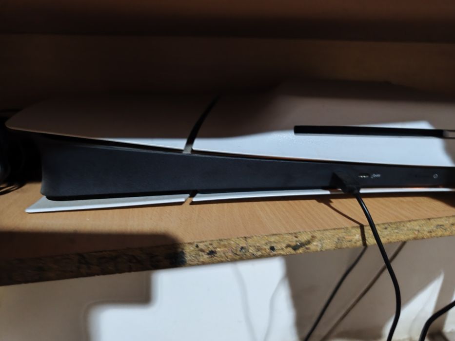 Vând PS 5 ch 2 controlere