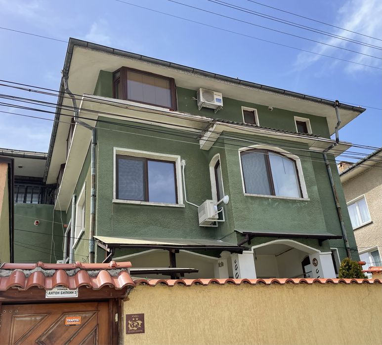 Продава се Къща в Хисаря - 400 кв.м за 1125 €/кв.м - Снимка #1