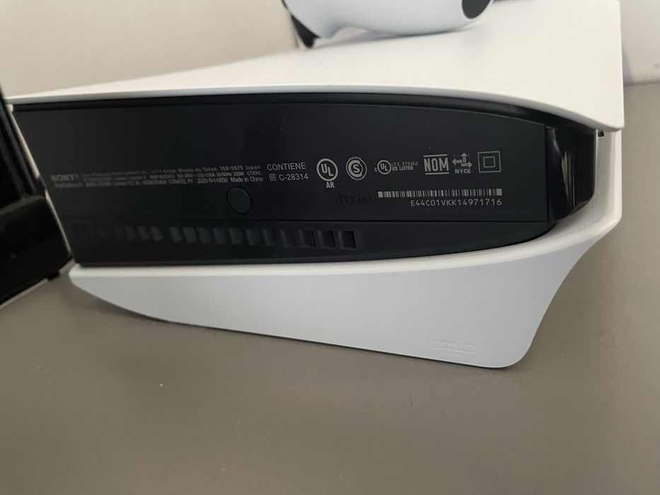 Продам PS 5 Slim (Playstation 5)