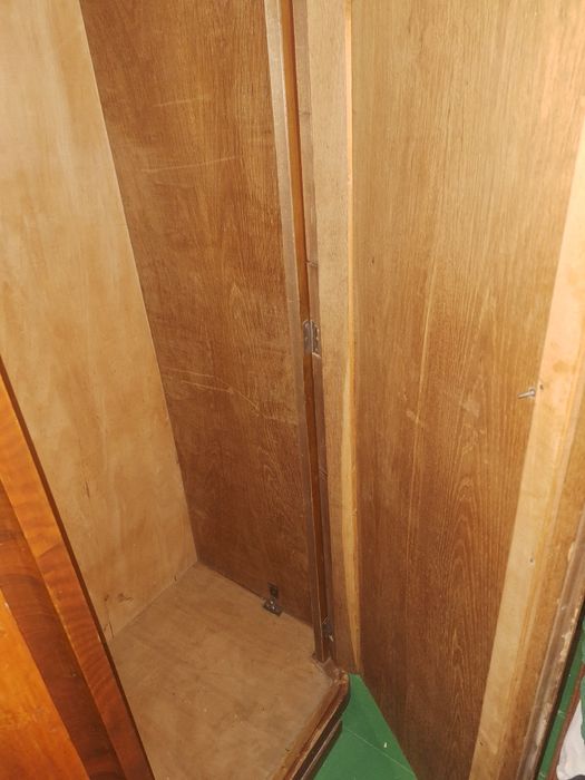 Старинен гардероб триклирен