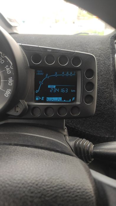 Sotiladi spark 2013 yil toahkent shaxrida