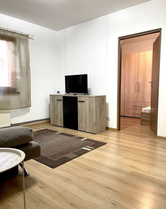 Inchiriez apartament 2 camere Milea (Luptei .OMV)persoana fizica