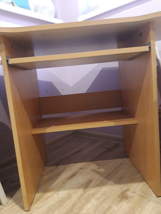 Ъгълно бюро за стая