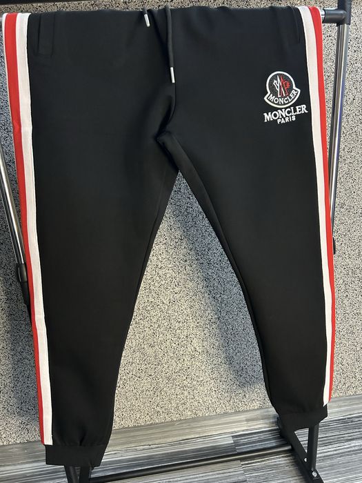 Trening Moncler Paris set complet L slim fit nou cel mai mic preț