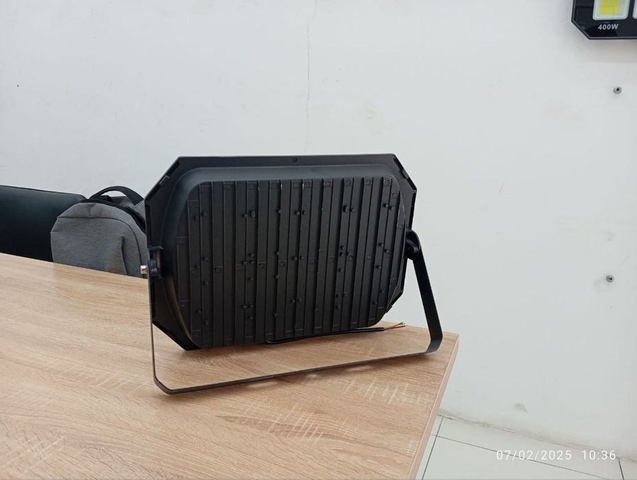 Projektor optom 500w 1yil kafolati bor maxwell tomonidan