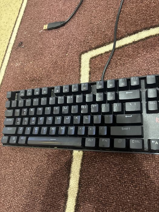 Механична гейминг клавиатура