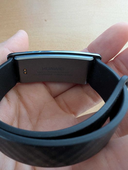 Фитнес гривна Huawei Соlоr Ваnd А1 с две каишки