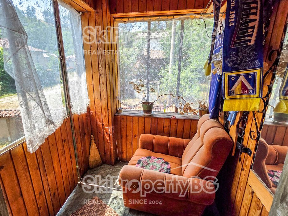 Две къщи с голяма градина в село Райово!