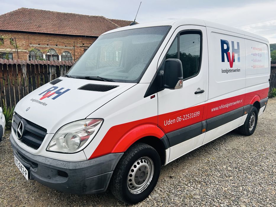 Mercedes Sprinter 216 / Varianta Mediu