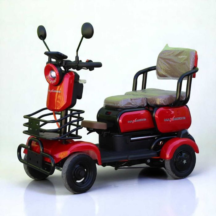 Електрическа триместна четириколка MaxMotors Х4 1500W