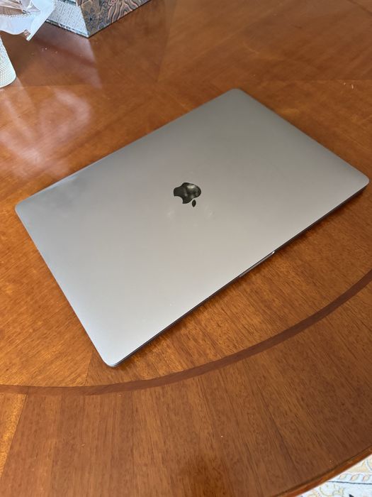 Macbook Pro 16 2019 i7 32/512 Space Gray