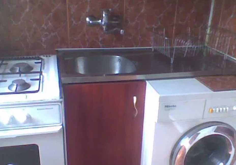 Дава се под наем Тристаен апартамент в Бургас, Сарафово - 80 кв.м за 397.8 € - Снимка #1