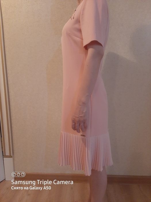 Продам  платья женские