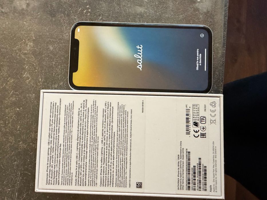 vând iphone XR 128 gb