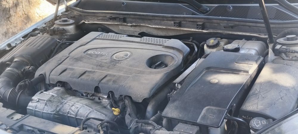 Продавам Opel Insignia