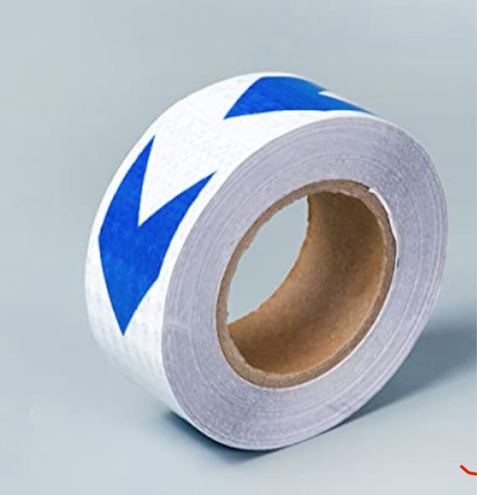 Banda Reflectorizanta Alba cu sageti Albastre 25 m Fagure Auto