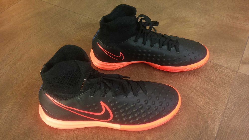 NIKE MAGISTAX Astro Turf размер EUR 36 обувки 380-14-S
