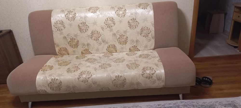 Продам Диван и 2 кресла