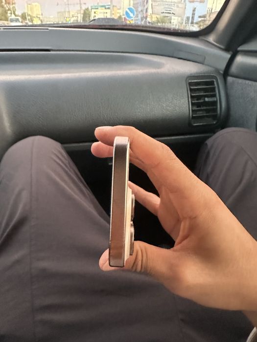 Iphone 16 pro.