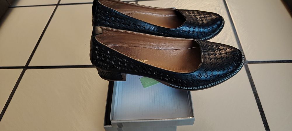 Дамски обувки естествена кожа