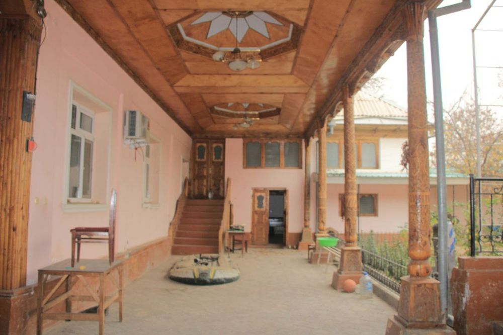 Сирдарё вилояти Гулистон шахри Дустлик кургони (октябр) Чулпон кучаси