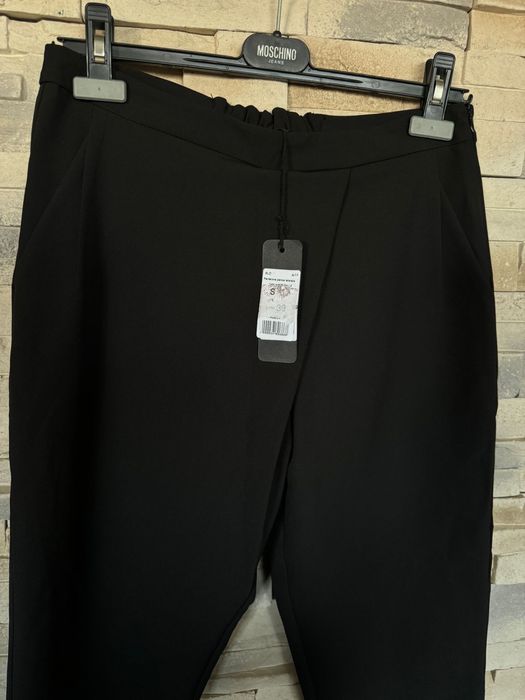 Pantaloni noi superbi