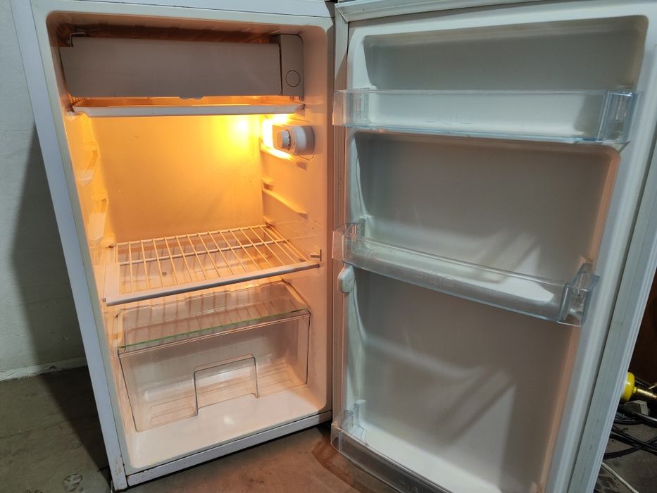 Холодильник рабочий