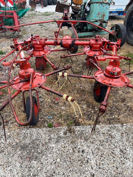 Masina de imprastiat fan