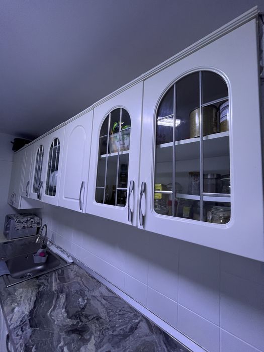 Pret negociabil,Mobila de bucatarie nou si manere antioxid ,spațioase